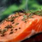 Konsumsi ikan yang kaya akan asam lemak omega-3 dapat membantu menurunkan kadar trigliserida dalam darah. (Pixabay.com/Shutterbug75)

