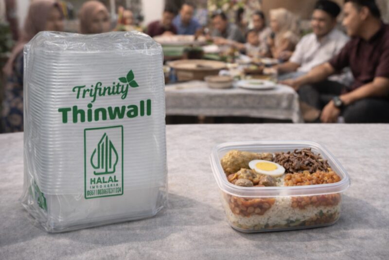 Syukuran jadi lebih praktis dan berkesan! 🍱✨ Tinggalkan kardus lembek, beralih ke wadah Trifinity untuk nasi berkat. Lebih higienis, anti-bocor untuk menu berkuah, dan wadahnya bisa dipakai lagi oleh penerima.